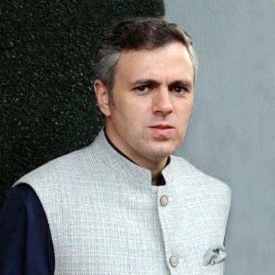 Omar hits out at PDP, BJP over Guv’s revelations on rectt scam in JK Bank